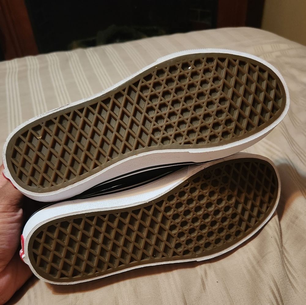 Vans - Picture 4 of 5